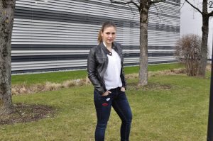 Look mit Jeans Patches
