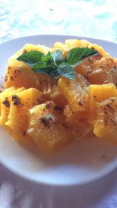 Beliebte Nachspeise in Marrakesch: Orangen mit Zimt