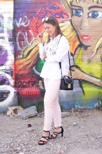 Sommerlicher Look mit NAKD Sunnies & Blouse I Trussardi Jeans Bag